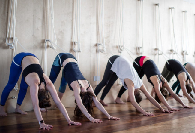 5 lợi ích không ngờ của việc tập iyengar yoga với dây