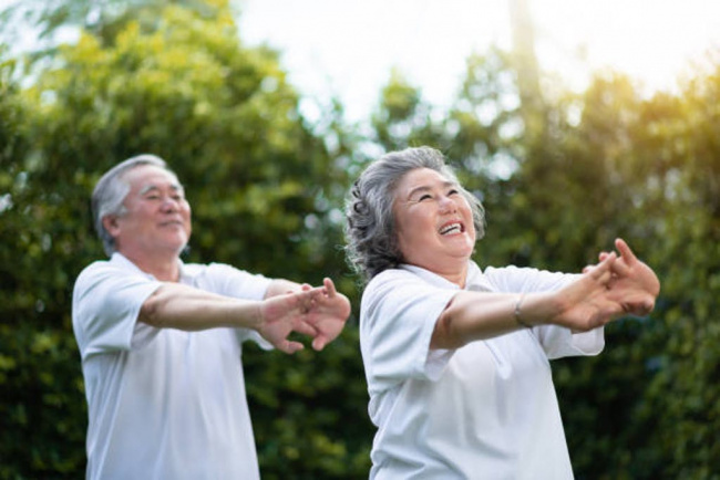 Tập thể dục cải thiện 6 triệu chứng của bệnh Alzheimer