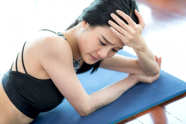 tập yoga bị chóng mặt: tại sao và làm sao để khắc phục?