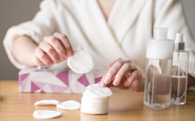 Gợi ý 4 cách tẩy thuốc nhuộm tóc dính vào tay tại nhà