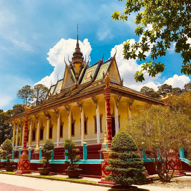 an giang cave temple, beautiful temples, spiritual tourism, vietnam check-in, explore hang pagodas in vietnam with unique beauty  