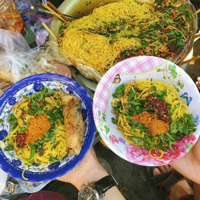 chuon market, hue cuisine, discover the cuisine of chuon market in hue, which is rustic but delicious 