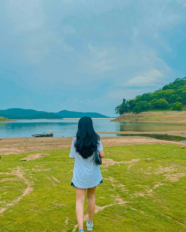 beautiful lake, binh thuan tourist destination, song quao lake, the lake and river quao binh thuan, fall in love with the beauty of quao river lake in binh thuan