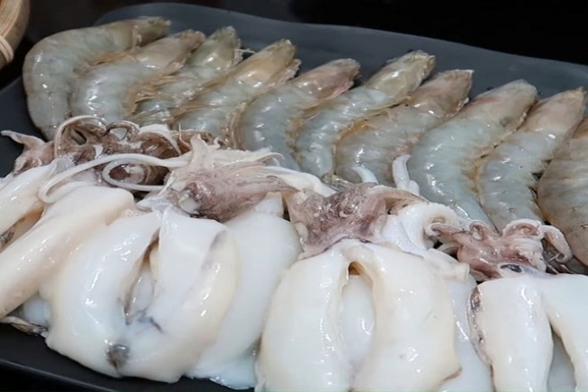 cách nấu lẩu hải sản thập cẩm ngon chuẩn vị không kém ngoài quán