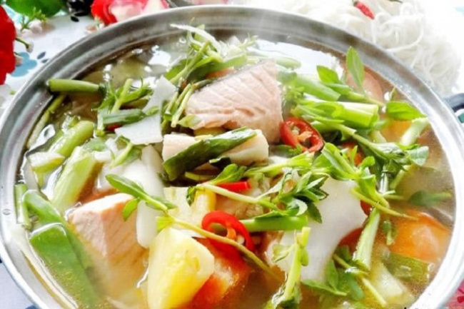 3 cách nấu canh chua cá hồi thơm ngon không tanh lại cực dễ tại nhà