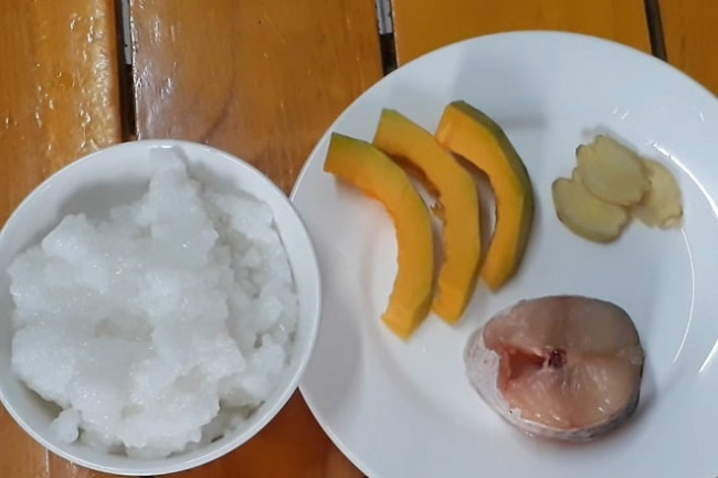 Cách nấu cháo cá lóc cho bé với bí đỏ bổ dưỡng nhất