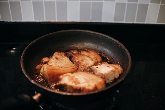 cách nấu thịt kho tàu với trứng gà ngon béo chuẩn vị mẹ làm