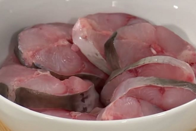 2 cách nấu canh chua cá lăng thơm nức mũi cả nhà ai cũng thích