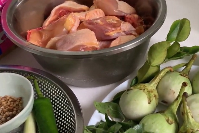 2 cách nấu cà ri gà kiểu Thái đặc trưng đậm đà, bắt mắt