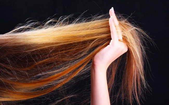Nhuộm tóc không thành công sẽ khiến mái tóc của bạn trở nên xấu xí và có thể hại tóc. Nhưng đừng lo, chúng tôi sẽ giúp bạn khắc phục tình trạng này một cách hiệu quả. Nhấn vào hình ảnh để biết thêm chi tiết.