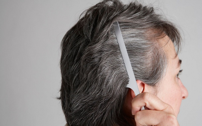 Đừng bận tâm về việc nhuộm tóc bạc sẽ bị rách và mất màu sau một thời gian. Một số loại nhuộm tóc bạc hiện đại hiện nay rất bền và đẹp. Hãy xem bức hình để biết thêm chi tiết.