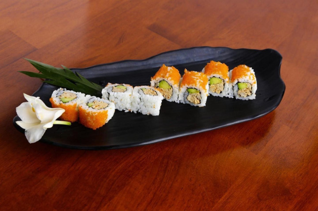 ăn chơi sài gòn, điểm mặt nhà hàng đồ nhật uchi sushi ‘gây sốt’ tại sài thành