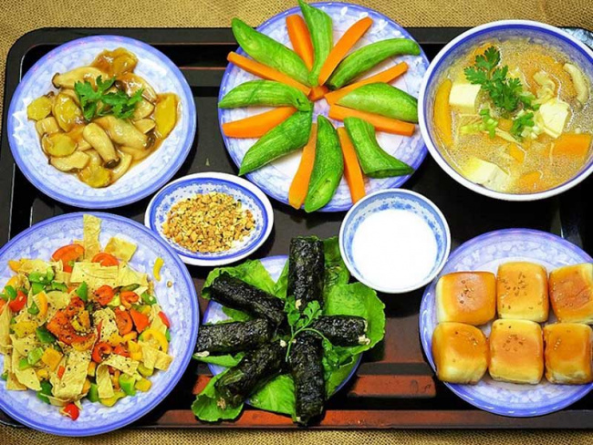 top 8 cửa hàng thực phẩm chay nổi tiếng tại hồ chí minh