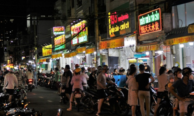 Phố sủi cảo lớn nhất Sài Gòn