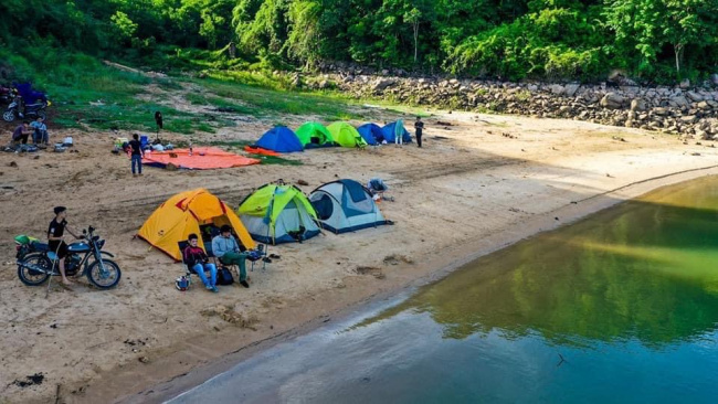 “cực chill” cắm trại bên hồ dầu tiếng