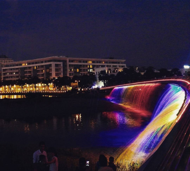 miền nam, thành phố hồ chí minh, review cầu ánh sao – hồ bán nguyệt: singapore thu nhỏ giữa quận 7 sài gòn