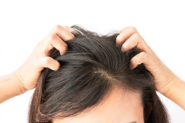 kiểu tóc, lợi ích và cách làm mặt nạ phục hồi tóc hư tổn bằng dầu dừa