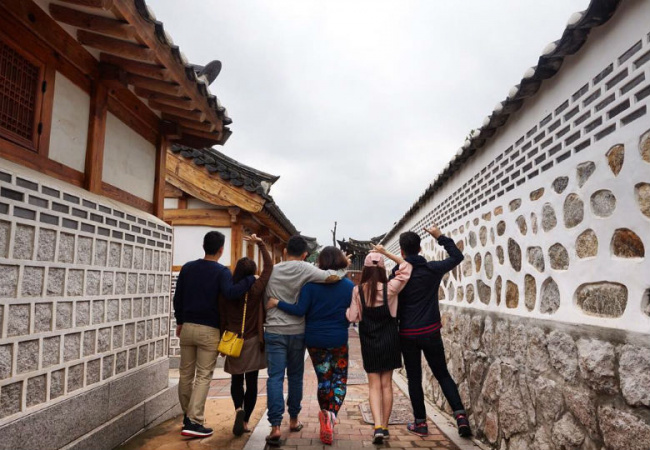 dạo chơi làng cổ thú vị bukchon hanok ở seoul