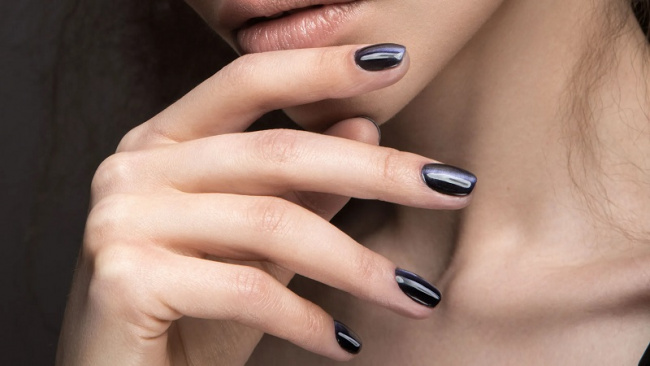nail đẹp, 30+ mẫu nail màu đen sang chảnh, huyền bí nhất