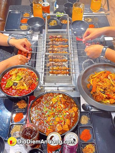 Theo chân idol đi ăn thử Lẩu cay tê Tứ Xuyên đang rất Hot Hàn Quốc tại Việt Nam