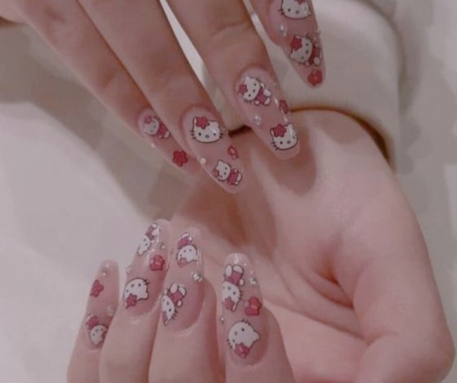 Mẫu nail Hello Kitty đáng yêu, dễ thương dành cho các bạn gái