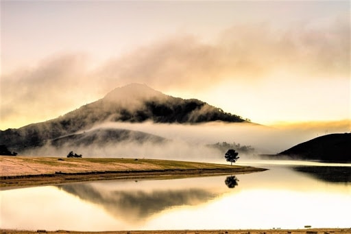 golden stream lake (dankia lake): the tranquility beauty in dalat