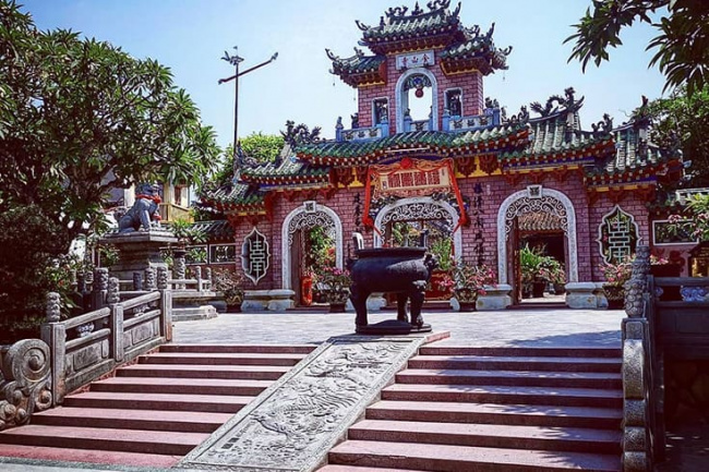 quan cong temple – the most sacred temple in hoi an