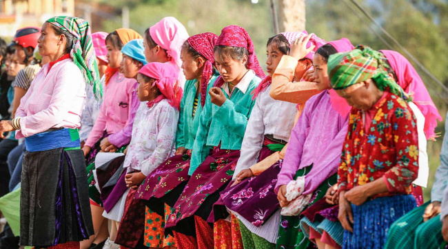 top 10 traditional festivals in vietnam that travelers should not miss