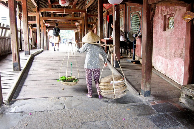 japanese covered bridge - the legacy of ancient japan in hoi an