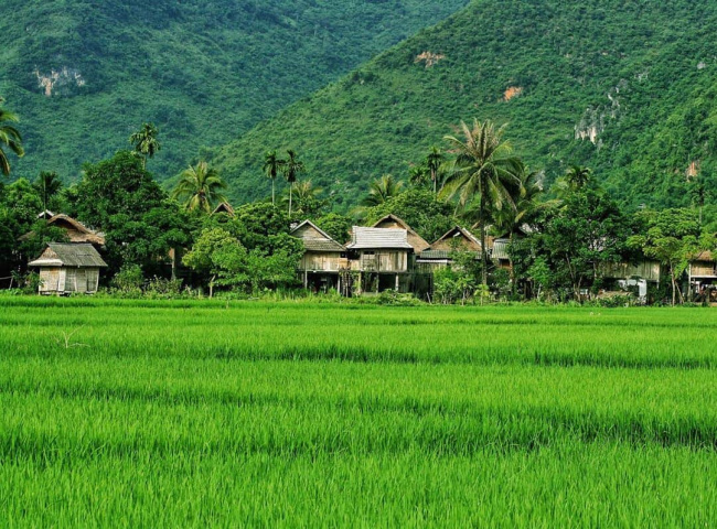 mai chau valley, hoa binh: a retreat from hanoi