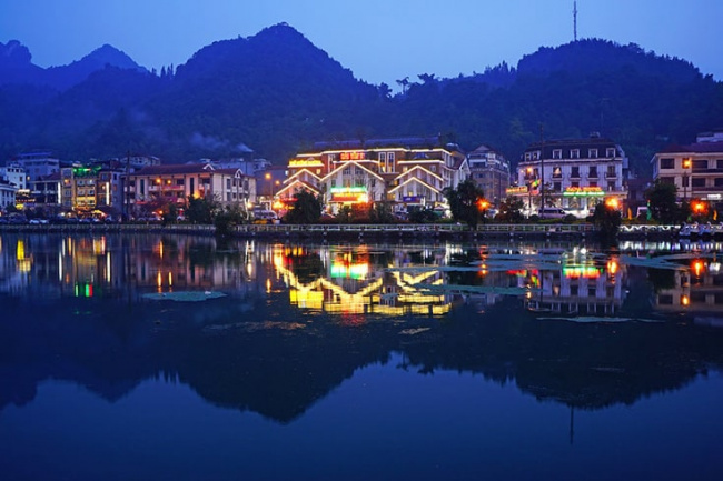 nightlife in sapa - a different lifestyle in the north of vietnam