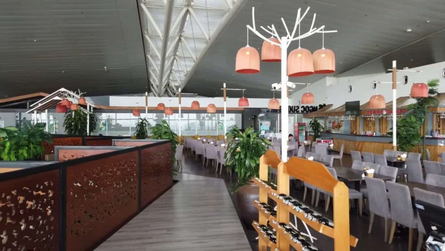 hanoi airport food options & restaurants at terminals