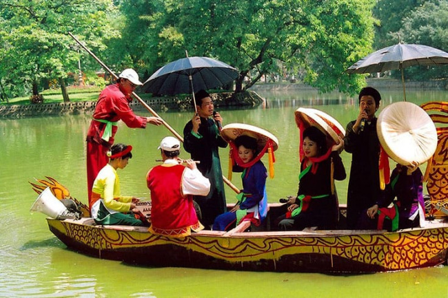 a meaningful pilgrimage to lim festival in bac ninh, vietnam
