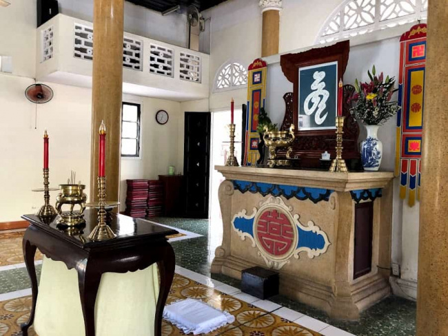cao dai temple – the holy sanctuary of danang, vietnam