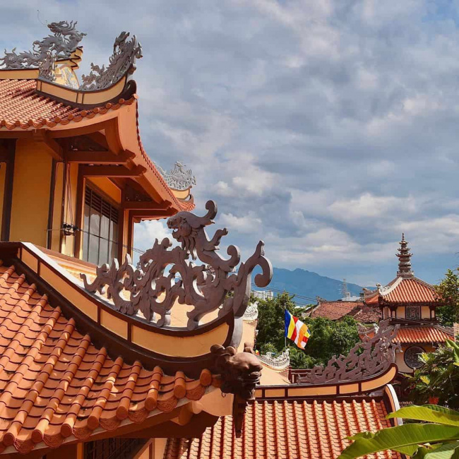 long son pagoda, nha trang: a combination of antiquity & tranquility
