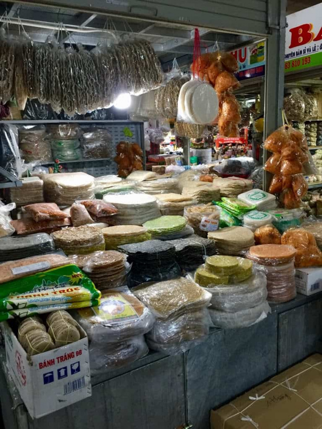 dam market: an ideal place for shopping in nha trang