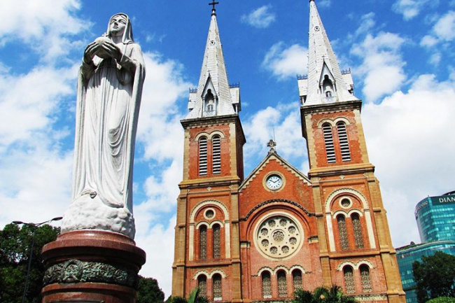saigon notre dame cathedral in ho chi minh