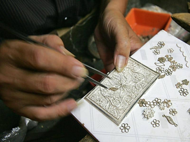 dong xam silver village - the homeland of silver carving products