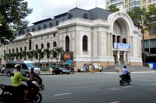 saigon central post office in ho chi minh