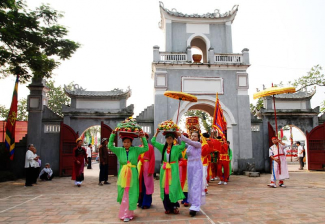 tran temple festival - an atmosphere full of eastern asia spirit