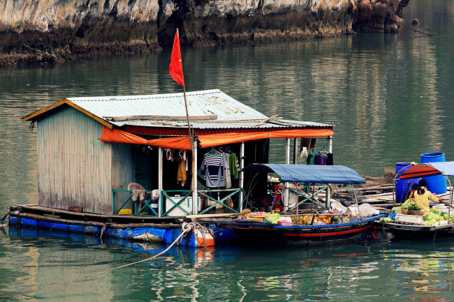 top 4 worth-visiting floating villages in halong bay