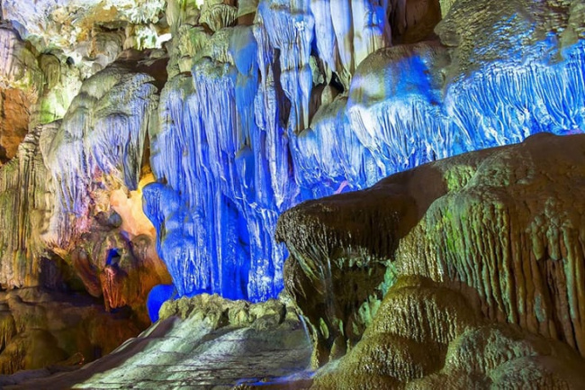 8 magnificent & mysterious halong bay caves to witness at least once