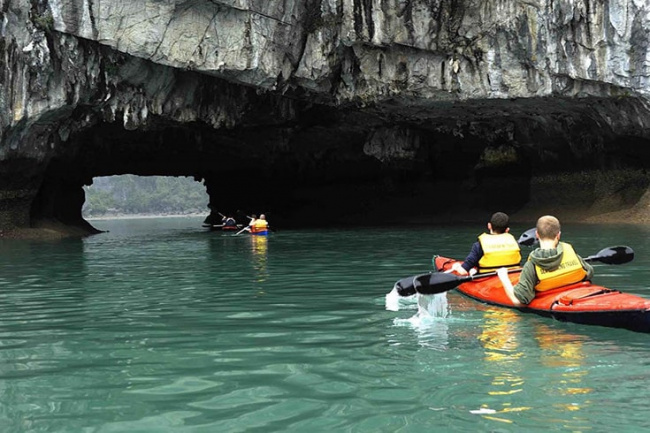 8 magnificent & mysterious halong bay caves to witness at least once