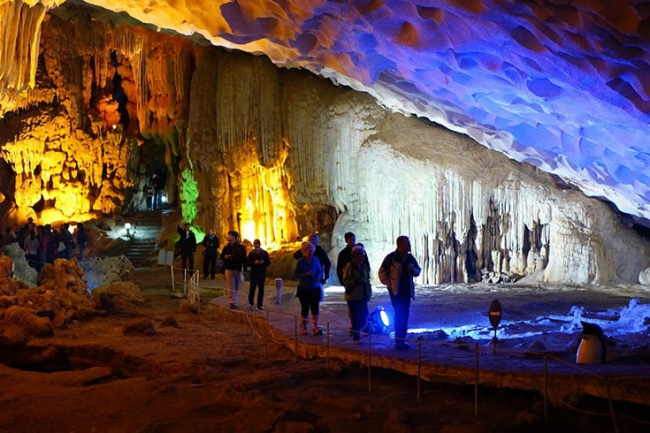 thien cung cave – a marvellous unspoilt beauty in halong bay