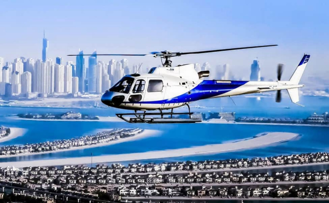 6 best things to bring on a helicopter tour for first-time travellers