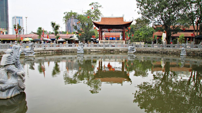 top 10 ngôi chùa thiêng nổi tiếng ở hà nội