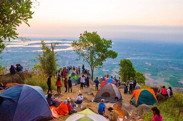 10 địa điểm cắm trại qua đêm cực đẹp gần sài gòn