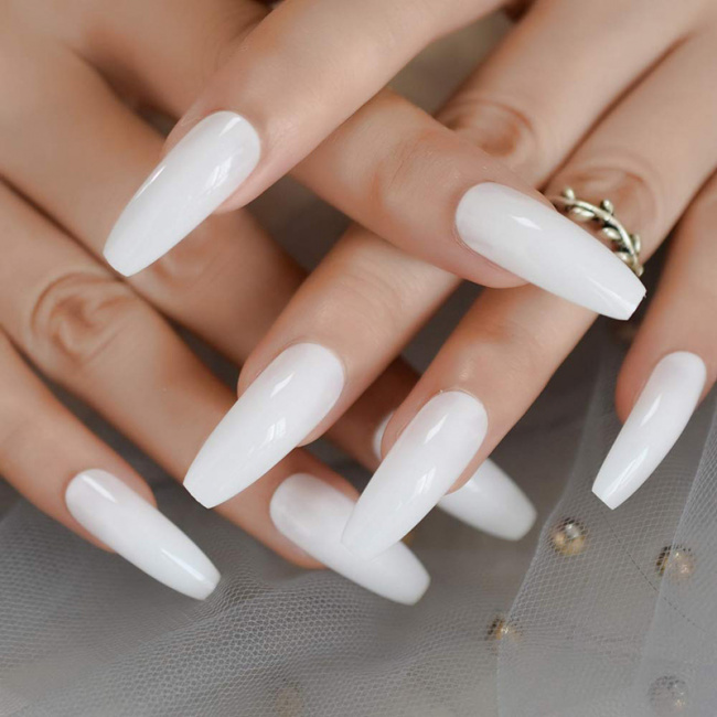 TOP 10 Mẫu nail trắng đẹp nhức nhối chị em SAY ĐỨ ĐỪ