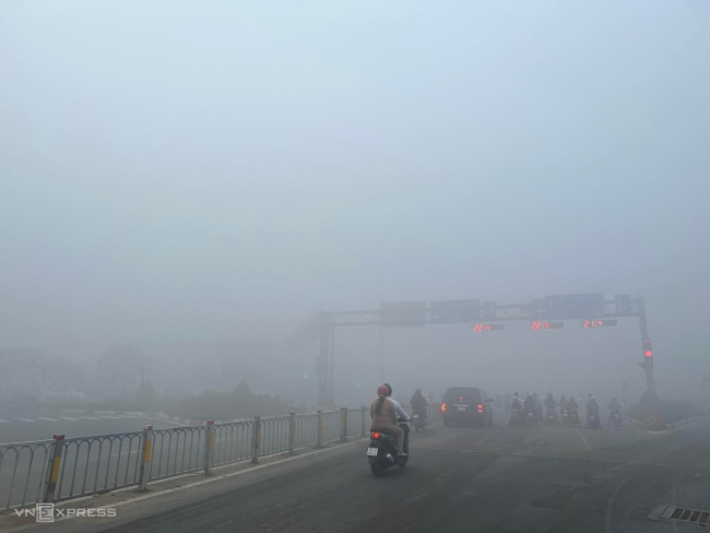 pollution smog, tp hcm, saigon is in the fog