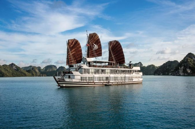 starlight cruise, vịnh hạ long, du thuyền, du thuyền indochina sails, top 10 du thuyền sang trọng bậc nhất ở vịnh hạ long